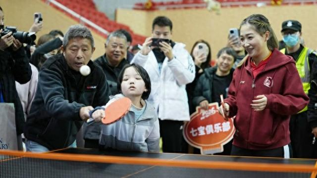 开云集团官网香港-和徐寅生刘诗雯打球是什么样的体验？特奥选手圆梦乒乓舞台|俞世根|新民晚报|男子单打|冰球|老师_新浪新闻