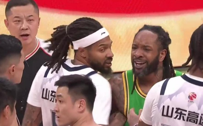 开云体育官网-18场比赛后，辽宁男篮为何输了10场？杨鸣变乖许多，昔日旧将复出|赵继伟|辽宁队|张陈治锋|山东男篮|李晓旭_新浪体育_新浪新闻