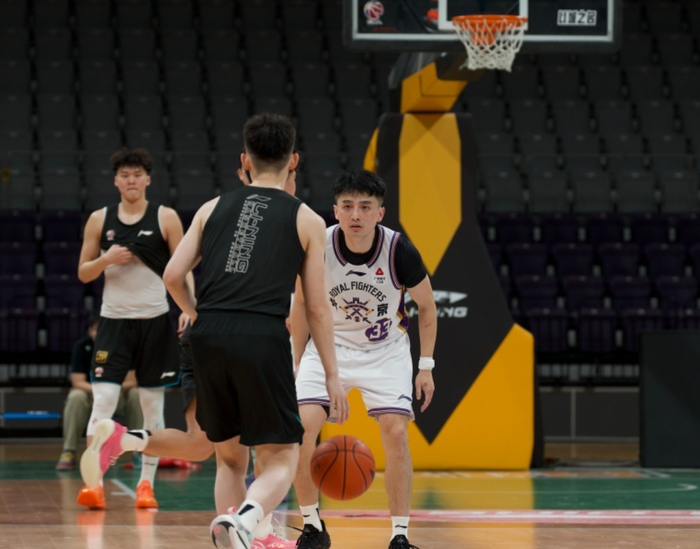 开云集团官网香港-辽宁热身双杀北控！6人上双，赵森连爆，哈维高效，布罗金顿缺席|张陈治锋|俞泽辰|鄢手骐|姜宇星|李晓旭_新浪体育_新浪新闻