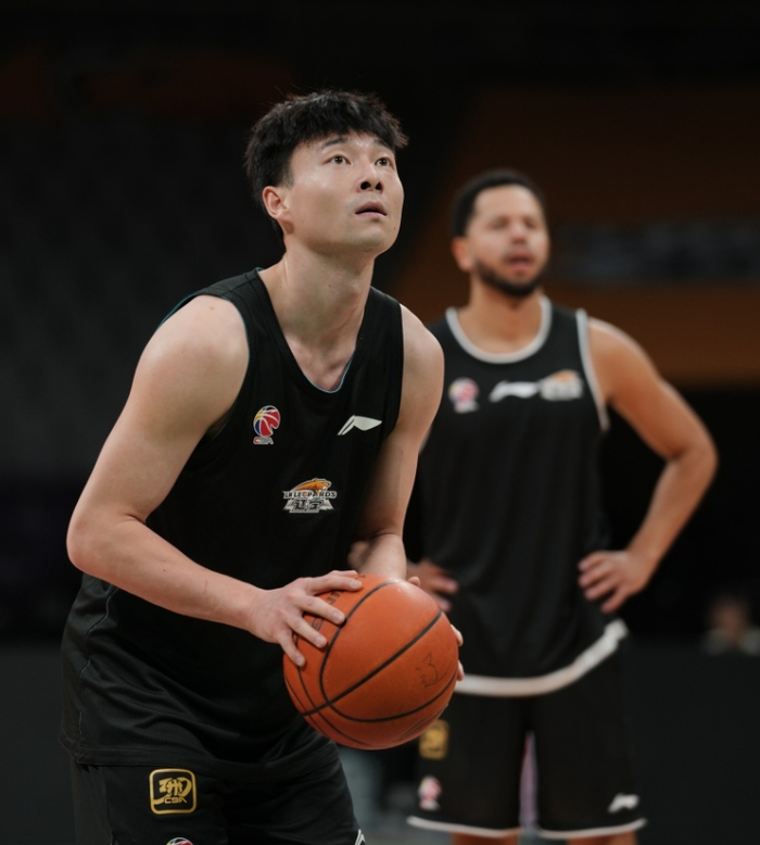 开云集团官网香港-辽宁热身双杀北控！6人上双，赵森连爆，哈维高效，布罗金顿缺席|张陈治锋|俞泽辰|鄢手骐|姜宇星|李晓旭_新浪体育_新浪新闻