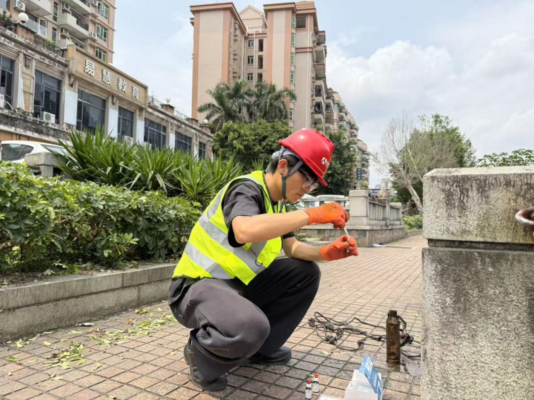 开云体育-媒体报道 | 球场追风 街巷坚守!粤超中山队21号球员黄少聪的两面精彩